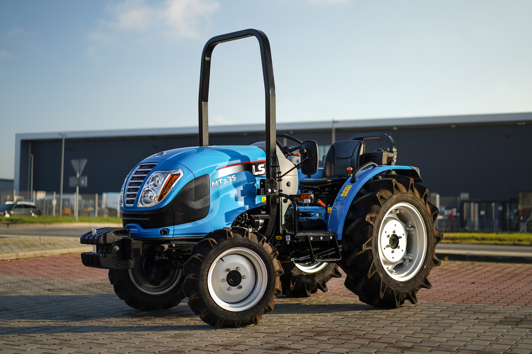 LS-Tractor-MT3.35