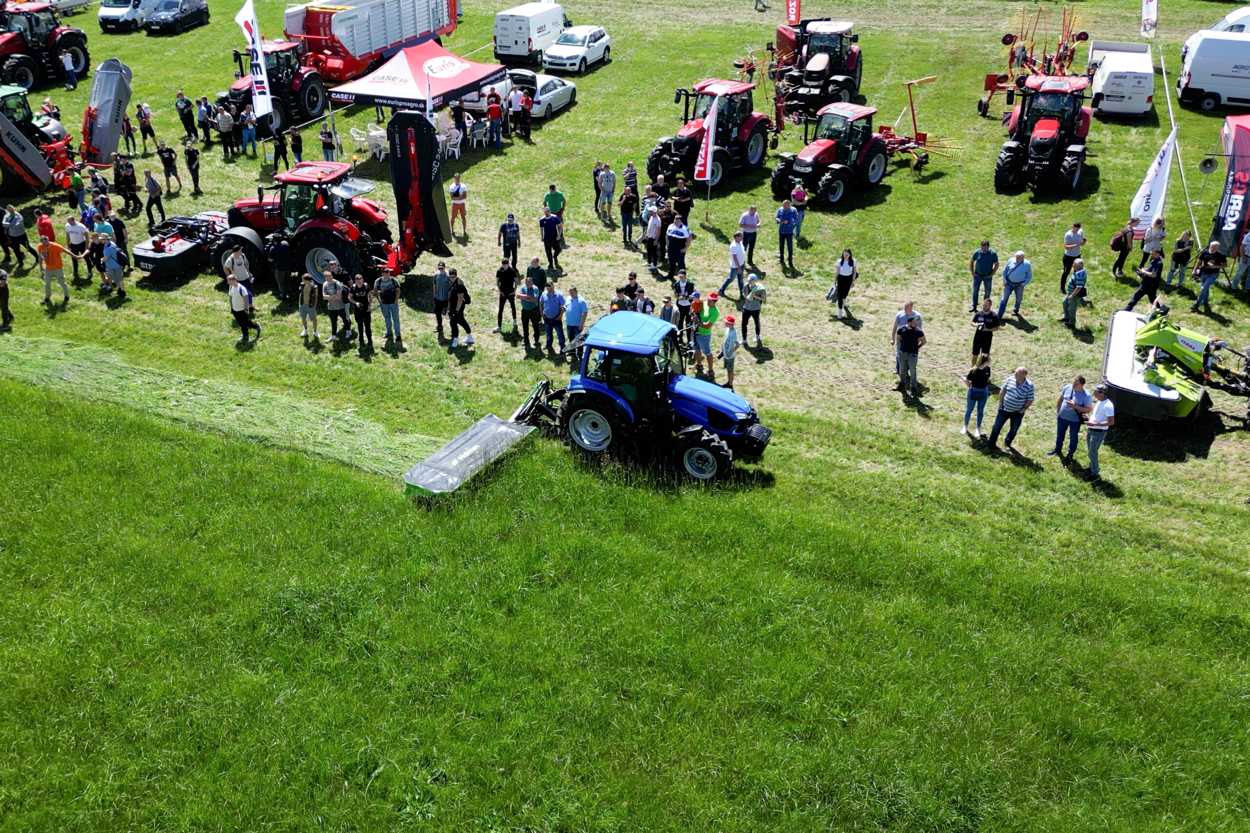 Testy a ukázky traktorů a zemědělských strojů Slovensko – LS Tractor